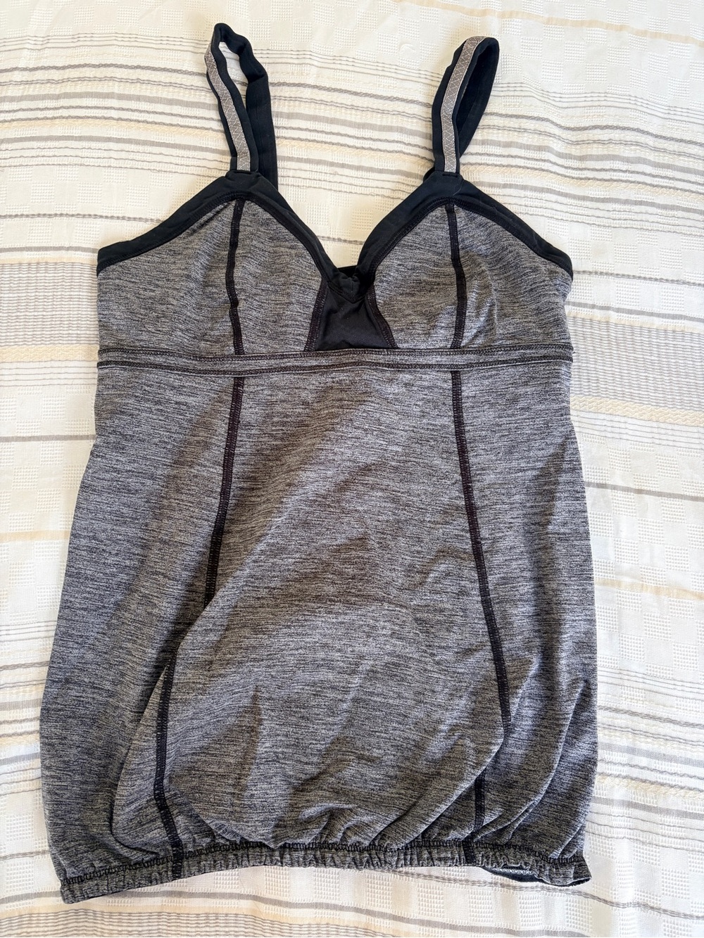 Women's lululemon Light Up Tank Top - Heather/Black Stretch with Built-In Bra